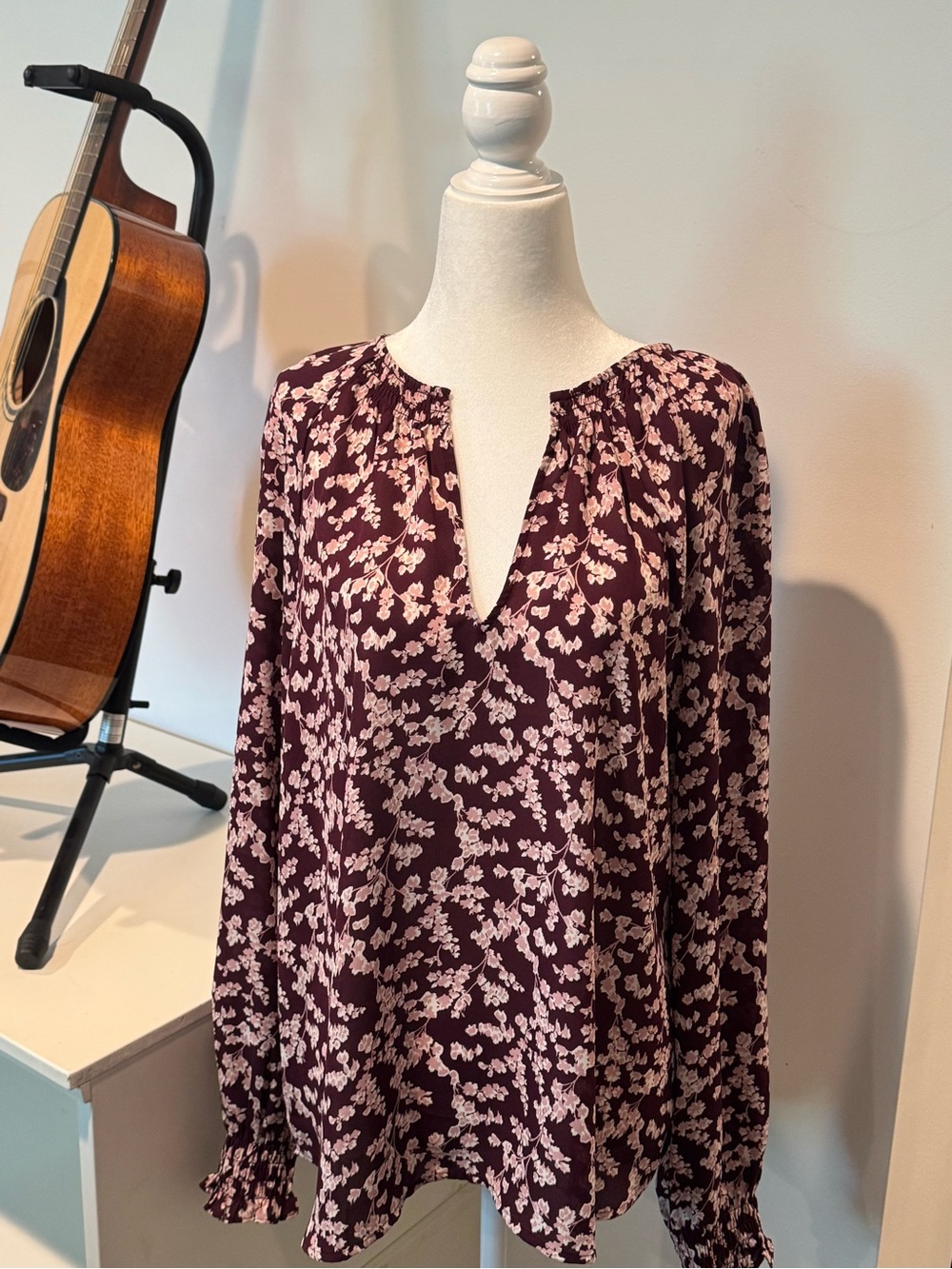 Ann Taylor Factory Women's Floral Split-Neck Blouse - Plum Pink